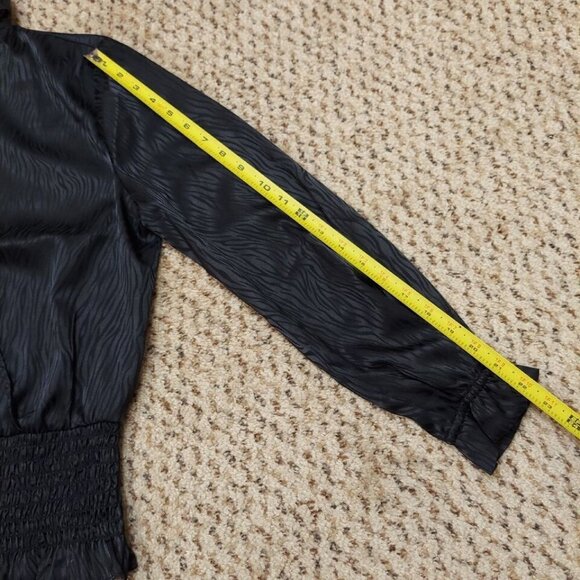 NEW Women's Long Sleeve Blouse Black Zebra Satin Size Medium - Picture 6 of 11